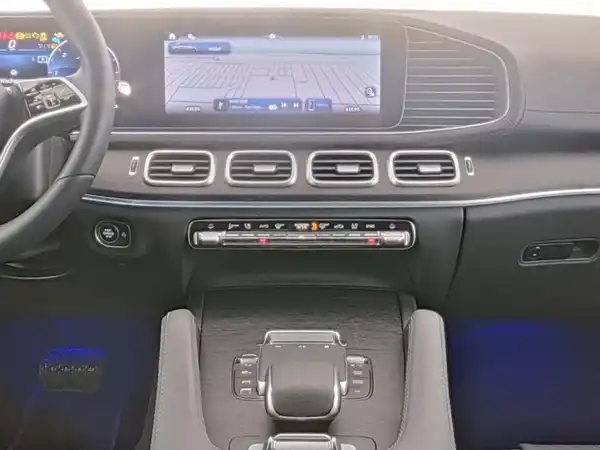 MERCEDES-BENZ GLE 300 d Cp (4/9)