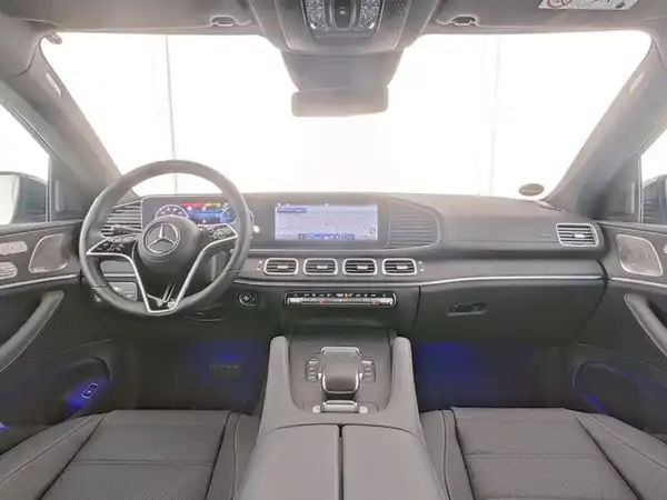 MERCEDES-BENZ GLE 300 d Cp (6/9)