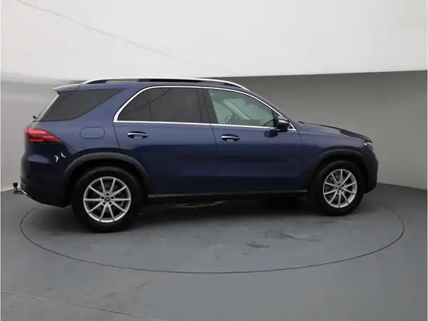 MERCEDES-BENZ GLE 300 d 4M (7/27)