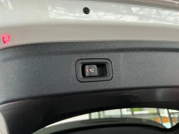 MERCEDES-BENZ GLE 350 de 4M (13/27)