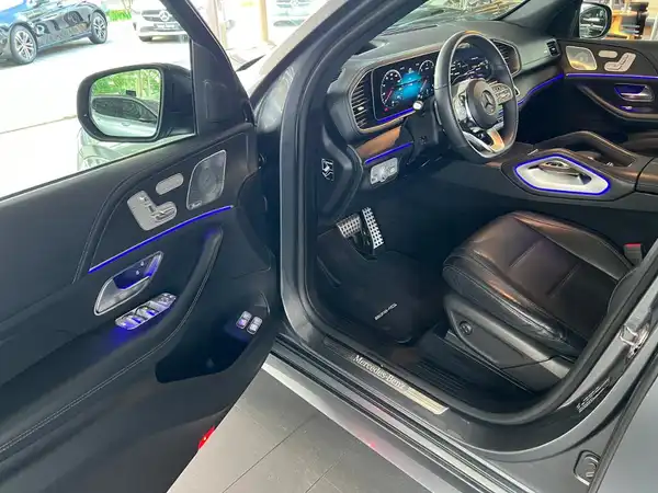 MERCEDES-BENZ GLE 400d 4M (8/31)