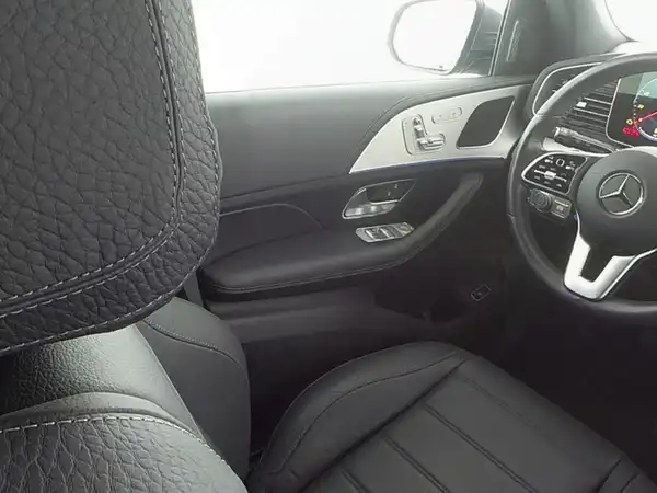 MERCEDES-BENZ GLE 300 d 4M (8/9)