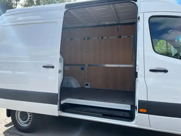 MERCEDES-BENZ Sprinter 319 CDI 4X4 KA (16/24)