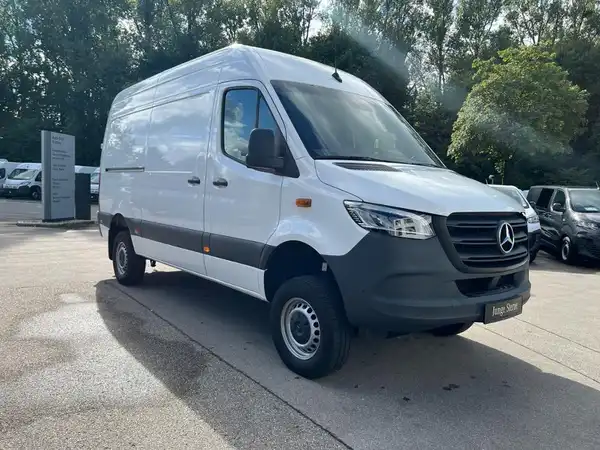 MERCEDES-BENZ Sprinter 319 CDI 4X4 KA (4/24)
