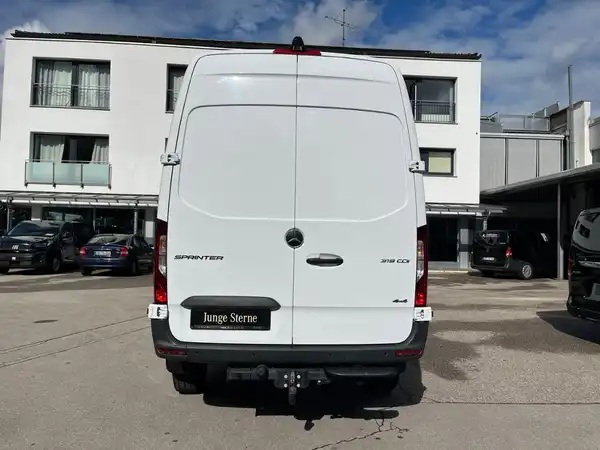 MERCEDES-BENZ Sprinter 319 CDI 4X4 KA (6/24)