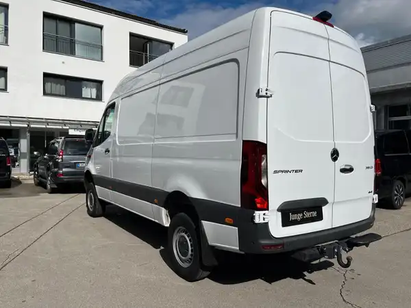 MERCEDES-BENZ Sprinter 319 CDI 4X4 KA (8/24)