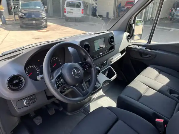 MERCEDES-BENZ Sprinter 317 CDI Kasten (7/21)