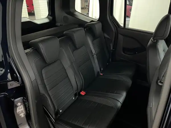 MERCEDES-BENZ T 180 (14/21)