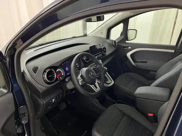 MERCEDES-BENZ T 180 (6/21)