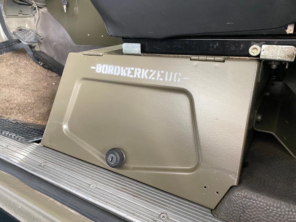MERCEDES-BENZ Steyr Puch 300 GD LF (29/29)