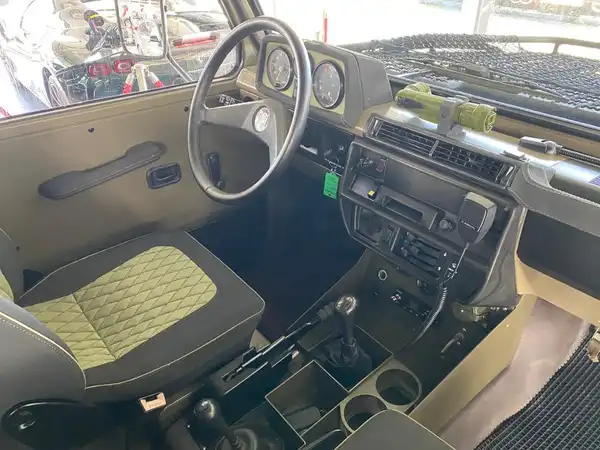 MERCEDES-BENZ Steyr Puch 300 GD LF (8/29)
