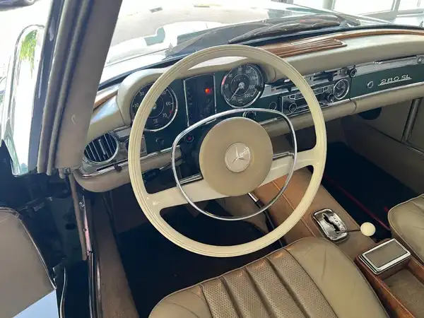 MERCEDES-BENZ 280 SL (113) (12/18)