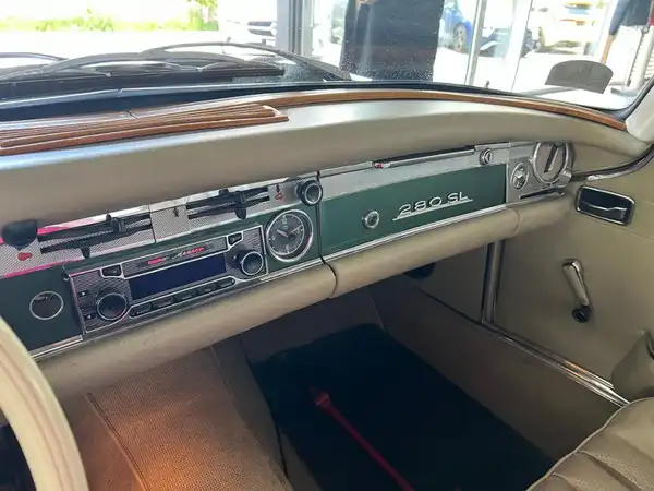MERCEDES-BENZ 280 SL (113) (15/18)