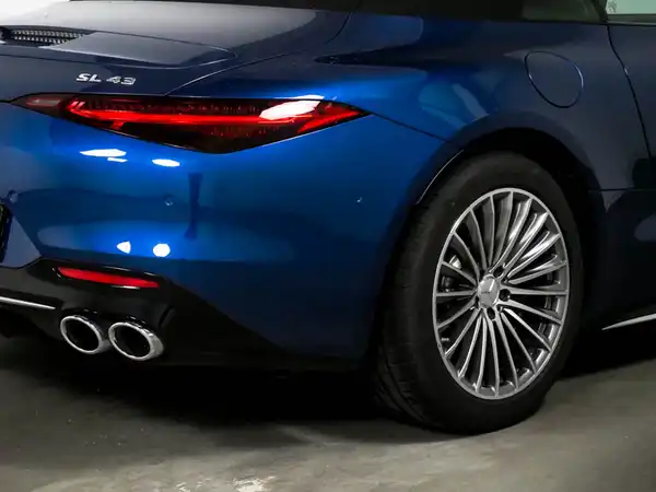 MERCEDES-BENZ SL 43 AMG (4/10)