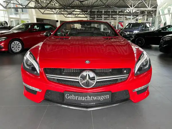 MERCEDES-BENZ SL 63 AMG (2/30)