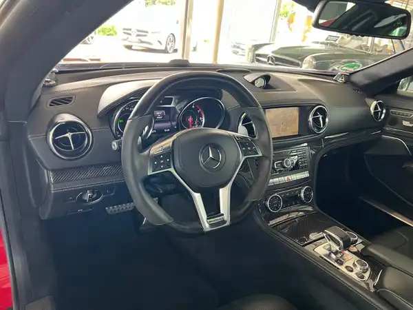 MERCEDES-BENZ SL 63 AMG (15/30)