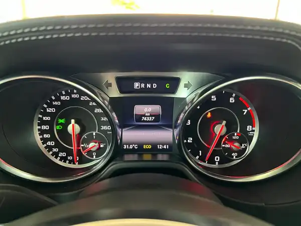 MERCEDES-BENZ SL 63 AMG (23/30)