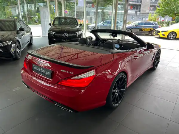MERCEDES-BENZ SL 63 AMG (5/30)
