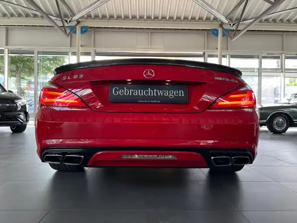 MERCEDES-BENZ SL 63 AMG (6/30)