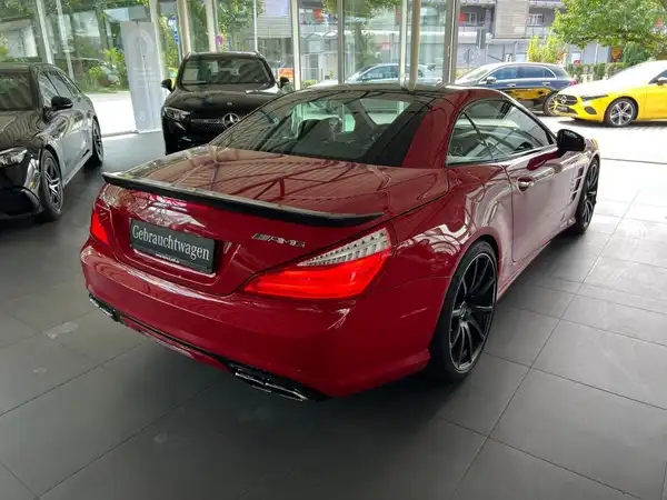 MERCEDES-BENZ SL 63 AMG (8/30)