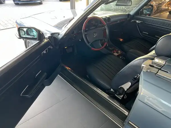 MERCEDES-BENZ SL 500 (8/30)
