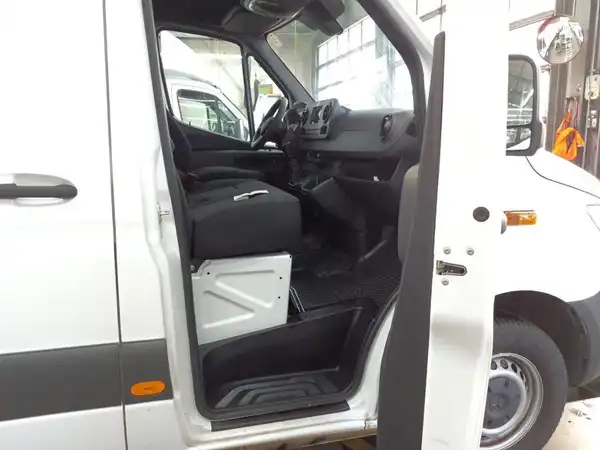 MERCEDES-BENZ Sprinter 317 Kasten (6/11)