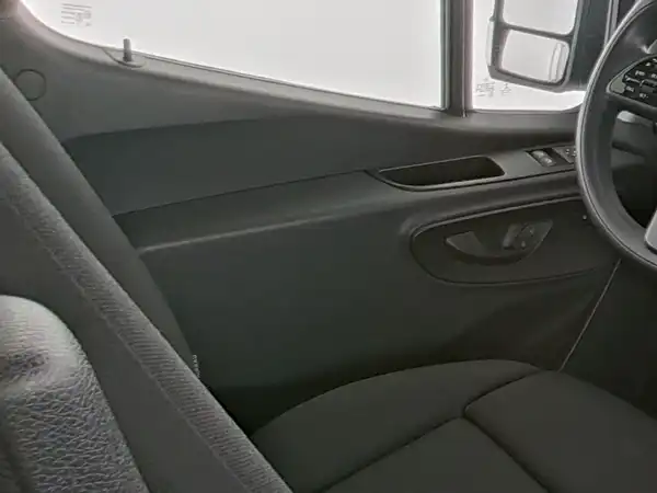 MERCEDES-BENZ Sprinter Doka Pritsche (14/19)