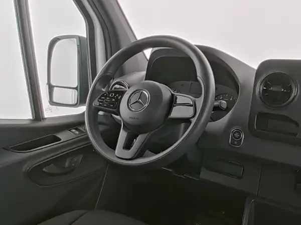 MERCEDES-BENZ Sprinter Doka Pritsche (15/19)