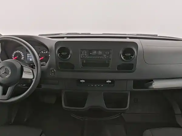 MERCEDES-BENZ Sprinter Doka Pritsche (16/19)