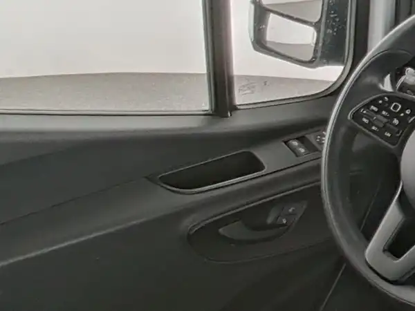 MERCEDES-BENZ Sprinter Doka Pritsche (19/19)