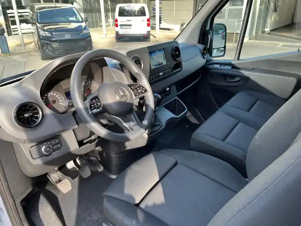 MERCEDES-BENZ Sprinter 315 CDI Kasten (8/20)