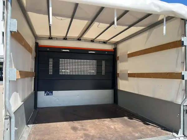 MERCEDES-BENZ Sprinter 215 CDI (18/22)
