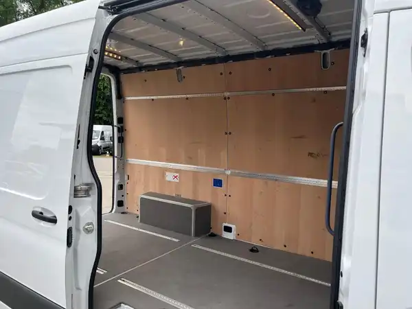 MERCEDES-BENZ Sprinter 317 Kasten (18/21)