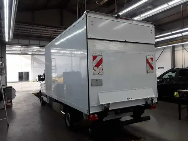 MERCEDES-BENZ Sprinter 317 Koffer (5/12)