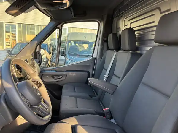 MERCEDES-BENZ Sprinter 317 CDI Kasten (7/22)