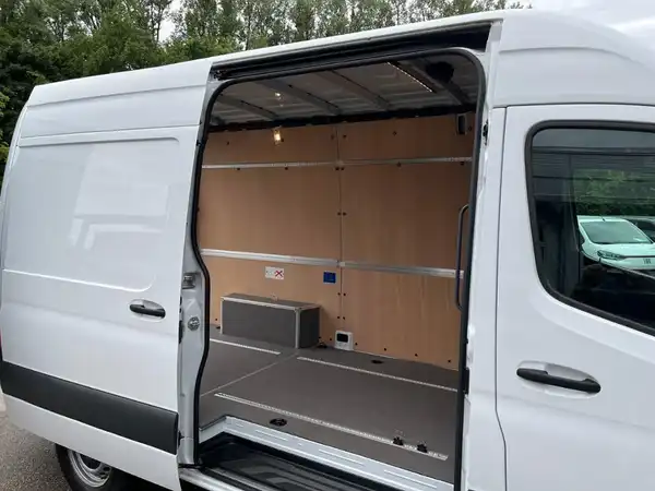 MERCEDES-BENZ Sprinter 317 Kasten (17/20)