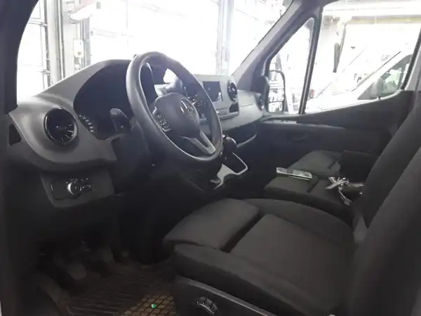 MERCEDES-BENZ Sprinter 317 Kasten (6/11)