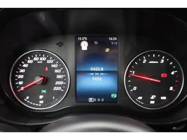 MERCEDES-BENZ T 180 d (15/24)