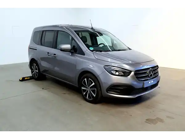 MERCEDES-BENZ T 180 d Progressive (1/9)