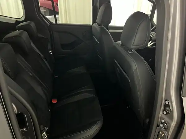 MERCEDES-BENZ T 180 d Progressive (15/23)