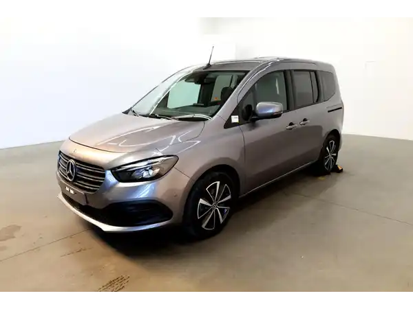 MERCEDES-BENZ T 180 d Progressive (3/9)