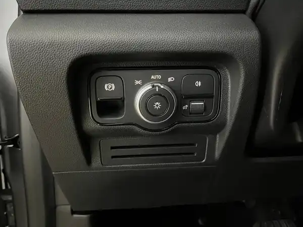 MERCEDES-BENZ T 180 d Progressive (22/23)