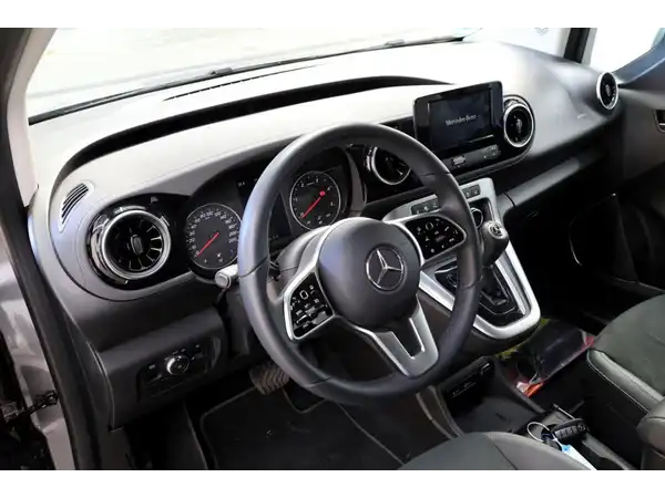 MERCEDES-BENZ T 180 d Progressive (6/9)