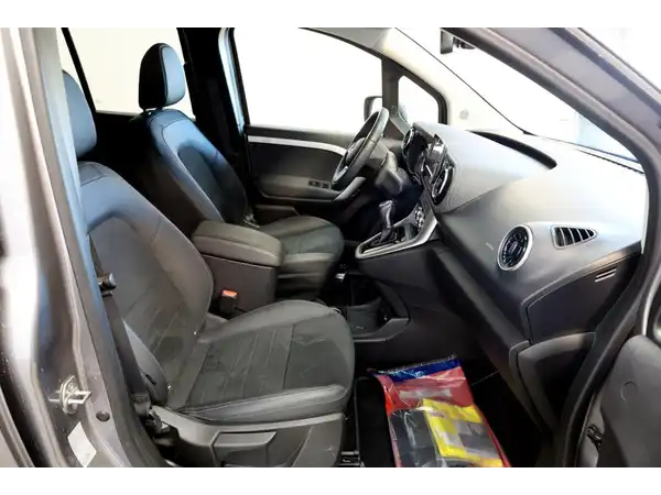 MERCEDES-BENZ T 180 d Progressive (7/9)