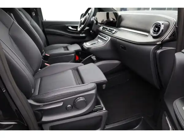 MERCEDES-BENZ V 220 d (17/24)