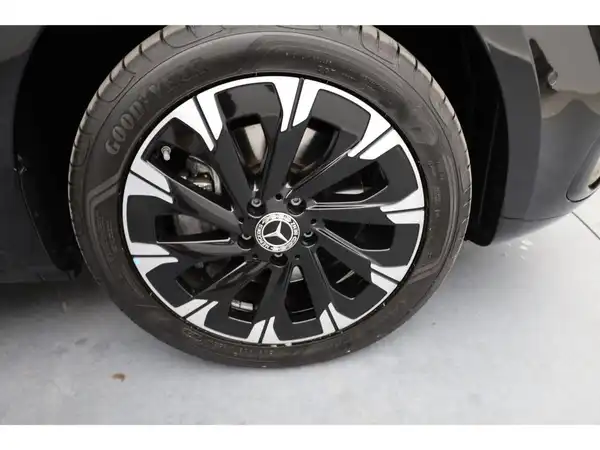 MERCEDES-BENZ V 220 d (23/24)