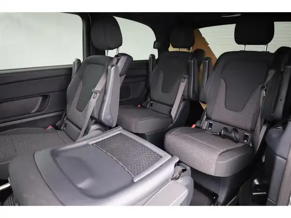 MERCEDES-BENZ V 250 d (17/24)