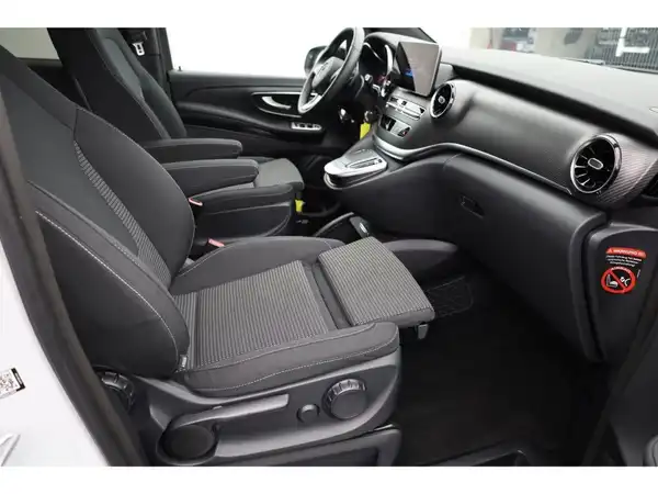 MERCEDES-BENZ V 250 d (20/24)