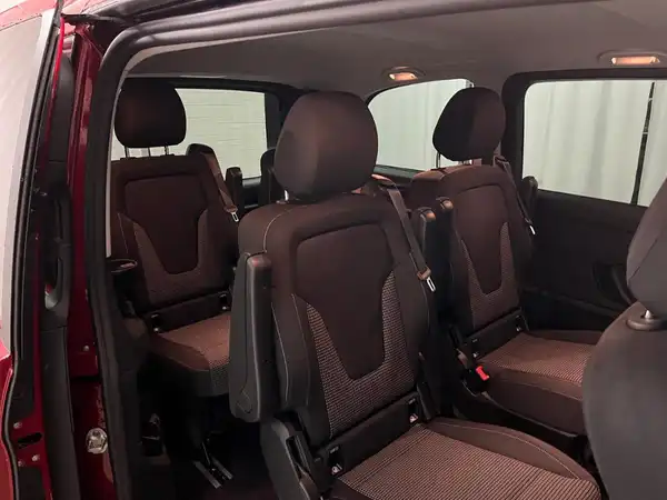 MERCEDES-BENZ V 220 d (19/31)