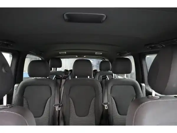 MERCEDES-BENZ V 300d (24/29)